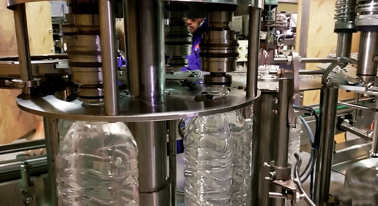 2 & 5 Liter Rinsing Filling and Capping Machine