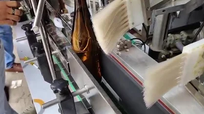 Automatic Wine Bottle Sticker Labelling Machine